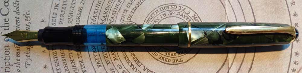Senator Marble Green & Gold Fountain Pen (pre-1990) - pen