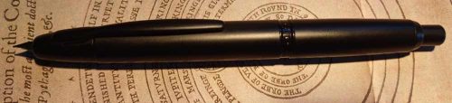 Majohn A1 "Moonman" Retractable Fountain Pen (2022) - pen